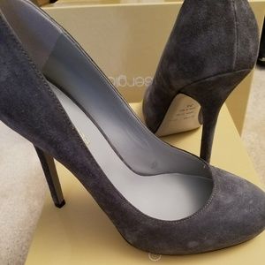 Sergio Rossi Suede Grey High Heels Shoes Pumps